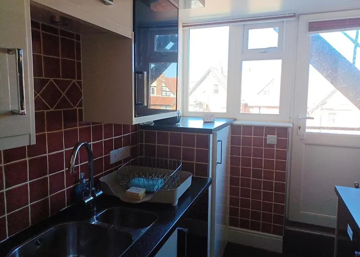 25 Avenue Victoria Flat 2 Scarborough